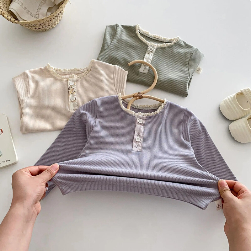 Beebitüdrukute pikkade varrukatega T-särk, väikelaste laste soonik pullover Korea stiilis särgid 2024. aasta kevad-sügis lasteriided