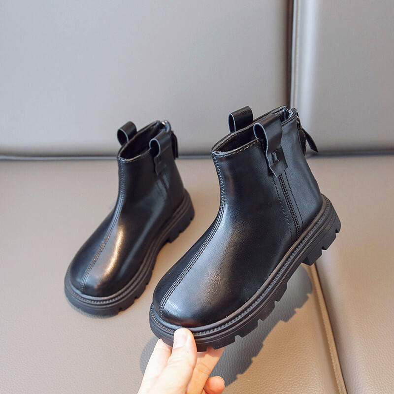 Dječje Chelsea gležnjače Cipele za djevojčice i dječake Cipele s patentnim zatvaračem 2023. Nove dječje kratke čizme za djecu Crne okrugle prste Cipele za šivanje na četvrtastu petu 26-36