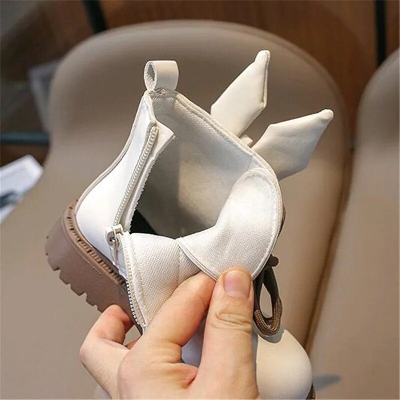 Laste tüdrukute nahksaapad 2024 Sügistalvine multifilm Jänes Lastele Puuvillapolsterdatud poolsaapad Pehme põhjaga vikerkaarekujulised vabaajajalatsid