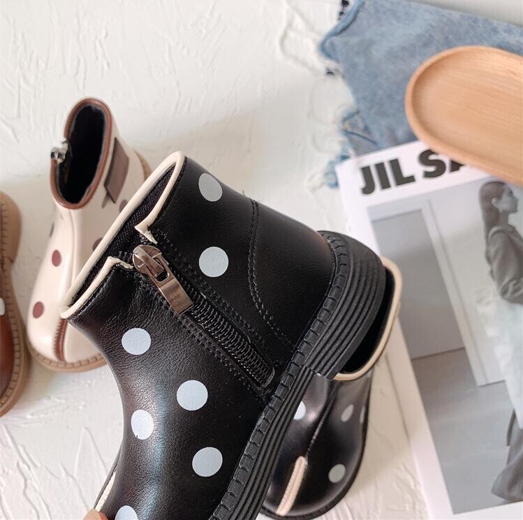 Korea versioon, lastesaapad, 2024. aasta sügistalvine moesuund Ehtsast nahast laste lukuga kingad, libisemisvastased tüdrukute saapad