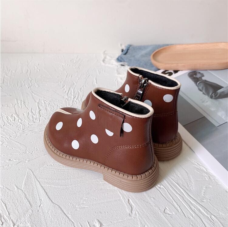 Korea versioon, lastesaapad, 2024. aasta sügistalvine moesuund Ehtsast nahast laste lukuga kingad, libisemisvastased tüdrukute saapad