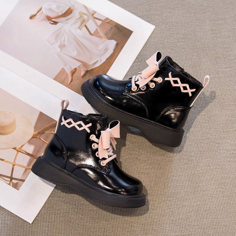 Tüdrukute saapad 2023 Beebikingad kitkutud lühikesed saapad Printsessi puuvillased talvekingad Moodsad угги Женские Зимние Roupa Infantil Menina 신발