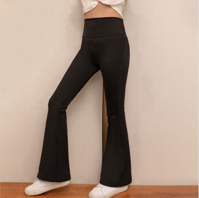 Laste alussärgid kevadeks ja suveks, tüdrukud, kellel on õues kandmiseks laienevad püksid, spordisäärised, elastsed säärised