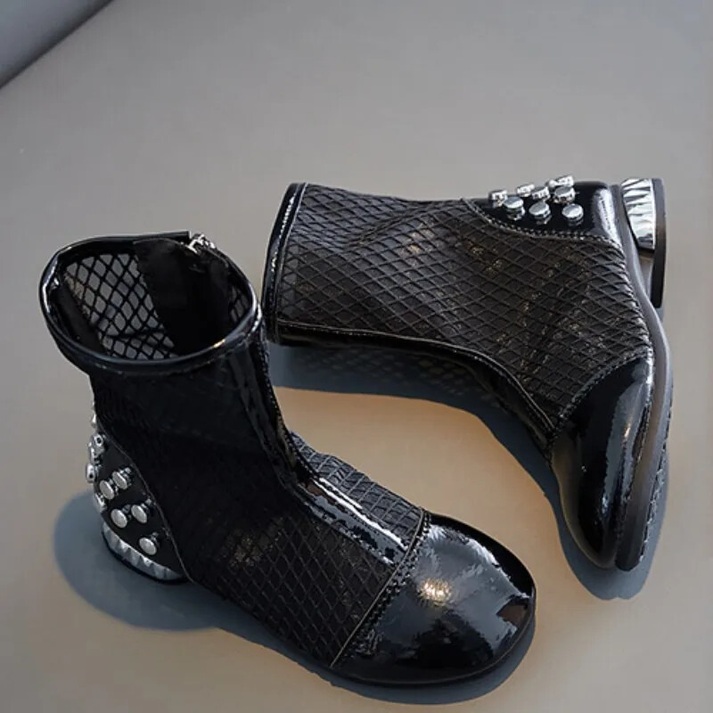 2024. aasta uued suvesaapad tüdrukutele Moodsad võrkkangast hingavad lühikesed saapad Laste ühevärvilised mitmekülgsed peosandaalid