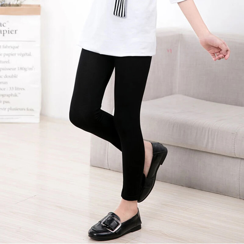 Летни едноцветни клинове за момичета Тесни панталони Модален памук Бебешки момичета Скъсени панталони с дължина до глезена за деца Пролетни дрехи