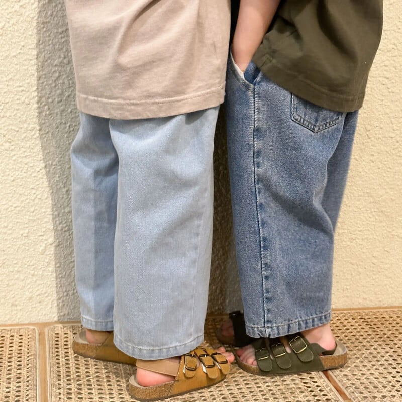 4733C Lastepüksid 2023 Uued kevad-sügis poiste teksapüksid Pehmed teksad Lahtised vabaaja püksid tüdrukutele laia säärega sirged püksid