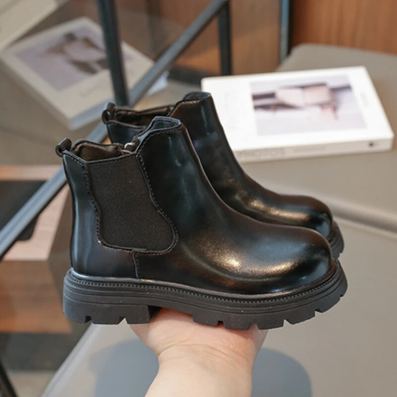 Tüdrukute saapad Briti stiilis laste talvesaapad Moodsad ühevärvilised mitmekülgsed pehmed laste puuvillased pahkluu saapad poistele libisemiskindlad