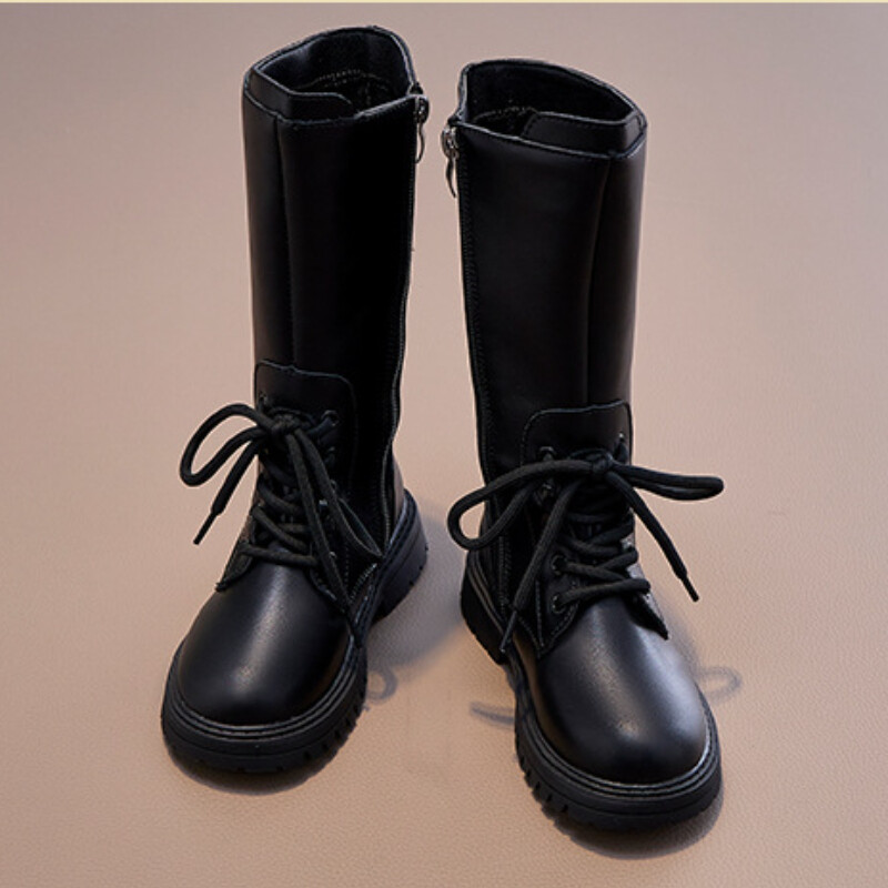 Tüdrukute printsessi kõrged saapad 2024 Uus mitmekülgne disainer, nööriga laste kausaalsed saapad, sügisene libisemiskindlad laste ühevärvilised pikad saapad