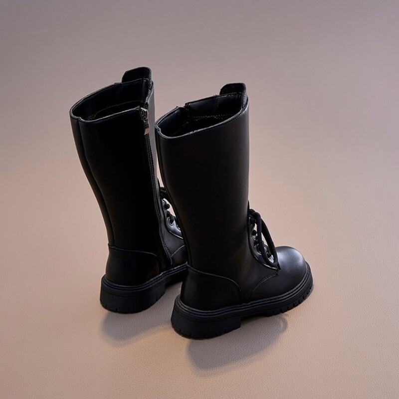 Tüdrukute printsessi kõrged saapad 2024 Uus mitmekülgne disainer, nööriga laste kausaalsed saapad, sügisene libisemiskindlad laste ühevärvilised pikad saapad