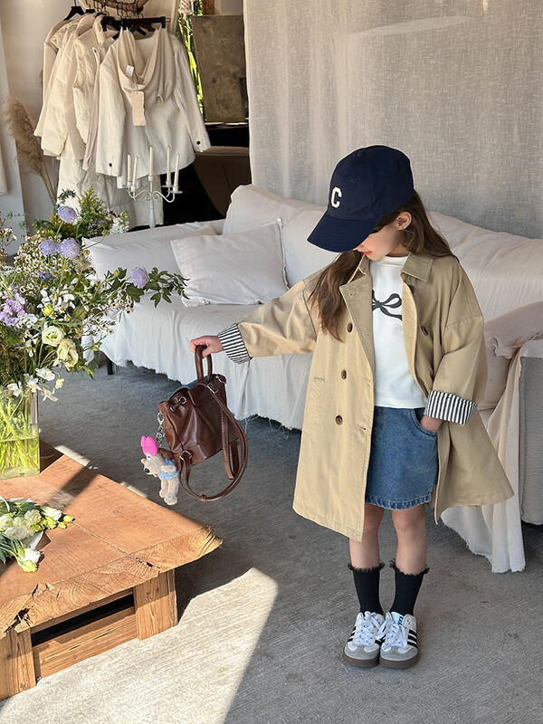 Tüdrukute laste vabaaja mantel 2024 kevad uus tüdrukute välismaa stiilis Briti tuulega pikk mantel Lihtne vabaaja Korea lihtsad riided