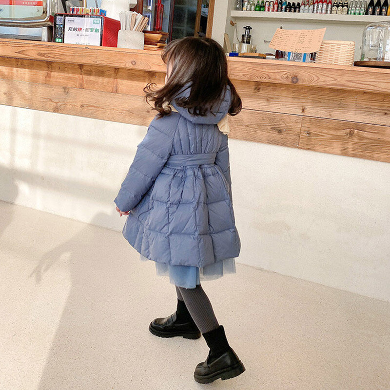 Kids Parkas 2024 talve uus tüdrukute sule ja puuvillane jope lääne stiilis tihendava beebitüdruku korea pika talvejopega