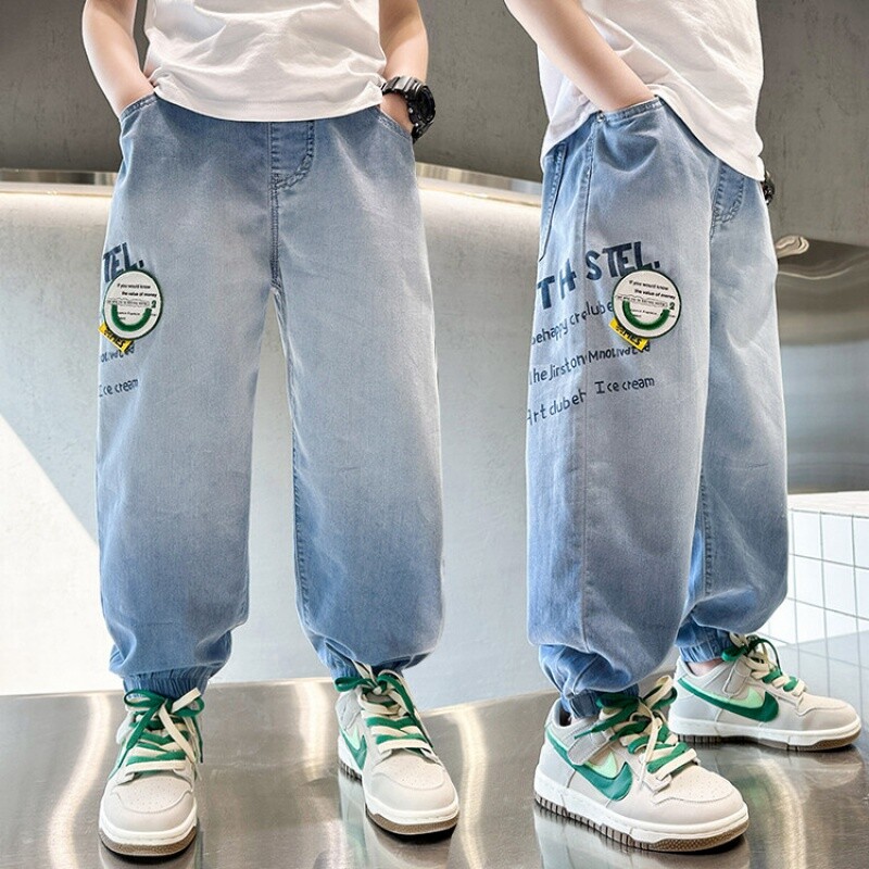 Suvised õhukesed vabaaja teksad poiste lahtised hingavad trükitud kirjaga teksariidest püksid Korea stiilis moodsad allääred 6-15 a