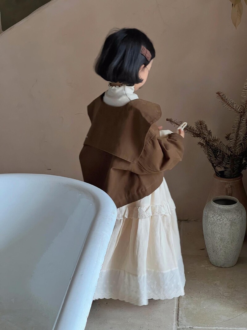 Trench Korea lasteriided sügis uus tüdruk lahtine mantel suur krae tikandid retro stiilis lühike põhjus, lihtne 2024