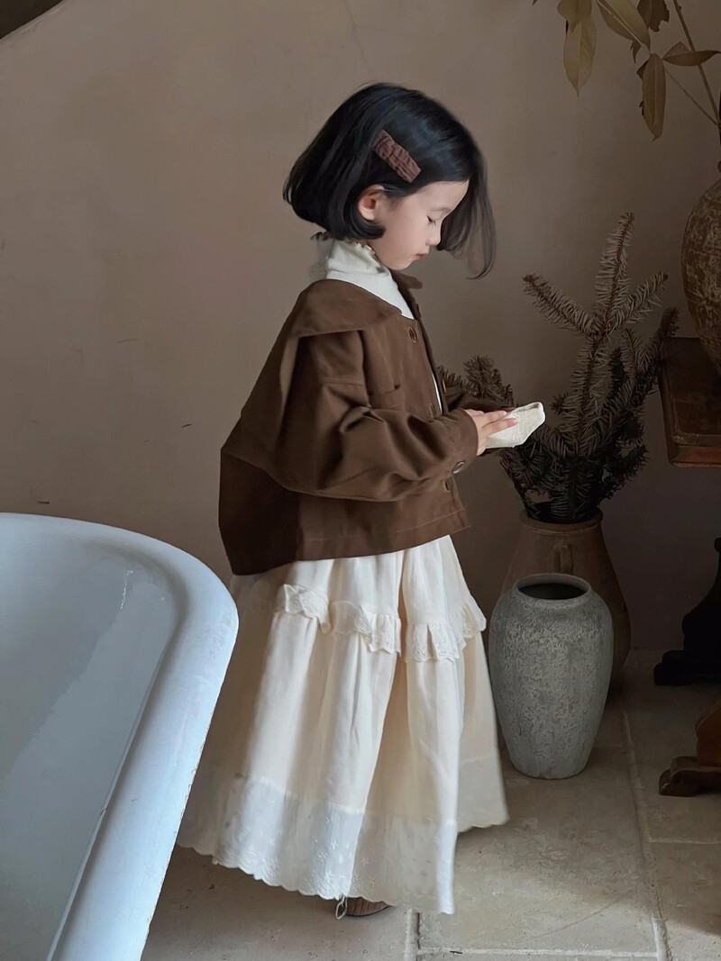 Trench Korea lasteriided sügis uus tüdruk lahtine mantel suur krae tikandid retro stiilis lühike põhjus, lihtne 2024