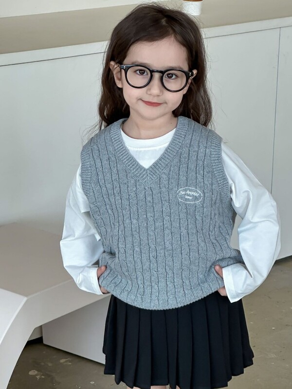 2024. aasta uute tüdrukute kevad-sügis, ühes tükis vestiga kampsun, kootud, armas, ilus, sobilik õues, lahtiselt pehme