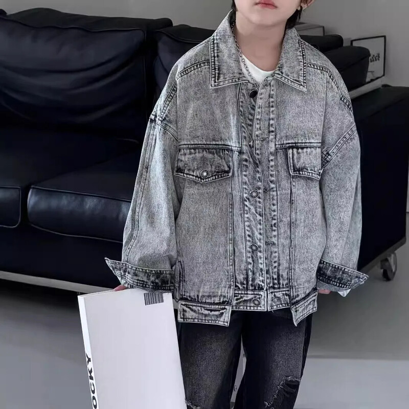 Dječja odjeća Traper jakna za dječake 2024. Novi jesenski dizajn u stilu, moderan, ležeran, jednostavan, dječji zgodan crni traper kaput