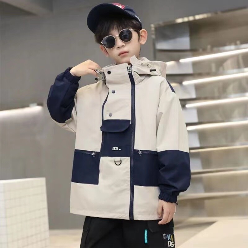 Poiste mantel Uus 2024. aasta kevad- ja sügismantel Big Boysi sprintimantel Mitmekülgne värviline tuulekindel mantel poistele, lasterõivad