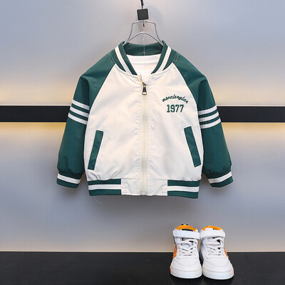 2024. aasta kevad- ja sügisene poistemood, vaba hingav number 1977 pesapallimantel 2–8 aastat vana