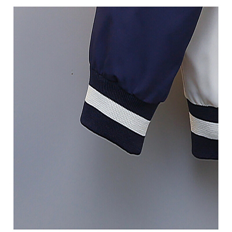 2024. aasta kevad- ja sügisene poistemood, vaba hingav number 1977 pesapallimantel 2–8 aastat vana