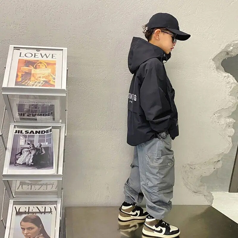 Suured kevadised teismeliste poiste mantlid, vabaaja kapuutsiga kampsun 5–14-aastastele lastele, kena tuulejakk