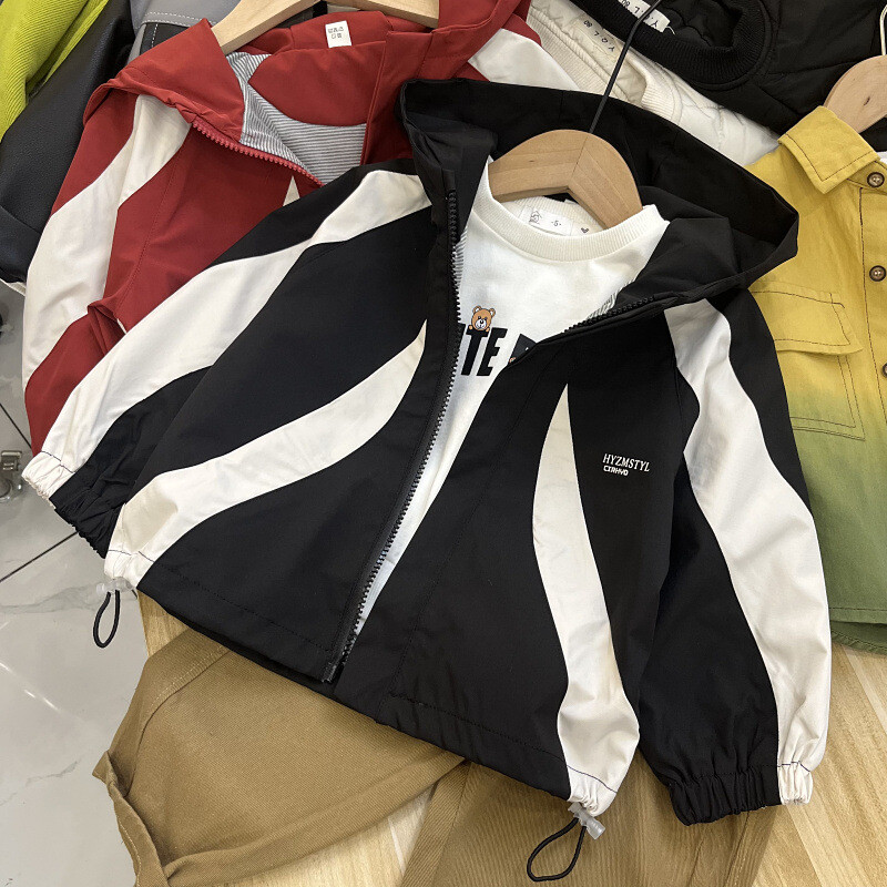 Jakne za dječake Proljeće Jesen 2024. Vjetrovke za djecu Crna/crvena majica za dječake Kaputi za malu djecu Slobodno vrijeme Gornja odjeća za bebe Odjeća