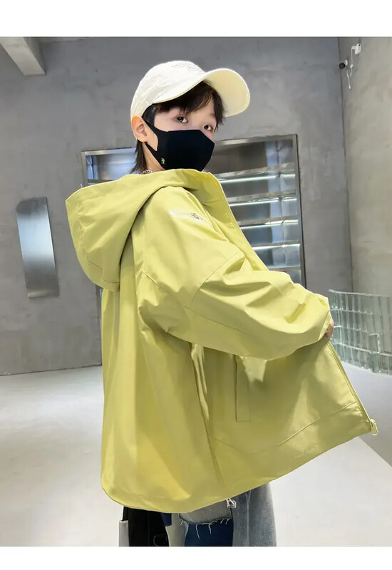 Gornja odjeća za dječake 2024. Nova jakna otporna na vjetar za veliku djecu na otvorenom Jesenska jakna s kapuljačom i patentnim zatvaračem otporna na vjetar za proljeće i jesen