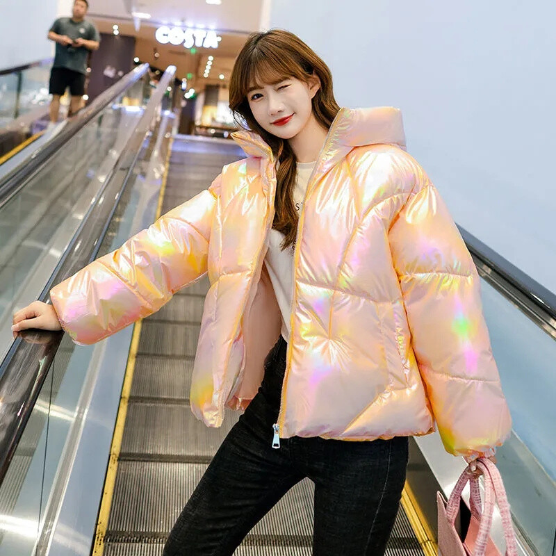 Дамски паркове 2024 Ново модно зимно яке Парка с лъскава памучна подплата Горно облекло с качулка Твърдо женско яке Снежно облекло Палто