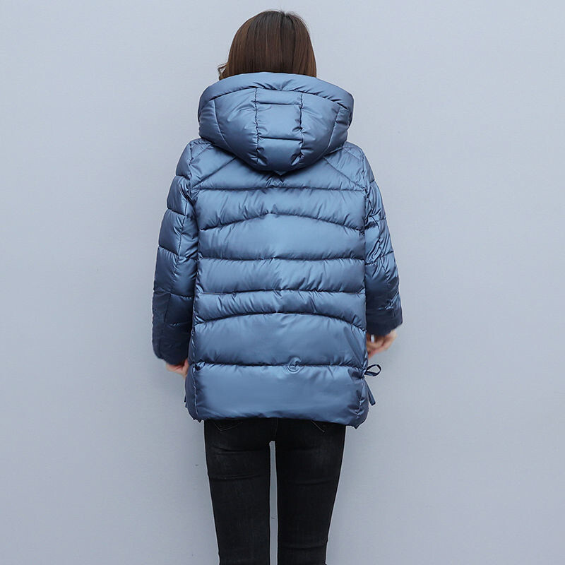 Ženska kratka pamučna jakna 2023. Nova korejska pamučna jakna s podebljanom sjajnom površinom i bez pranja Zimska topla jakna s kapuljačom za mame