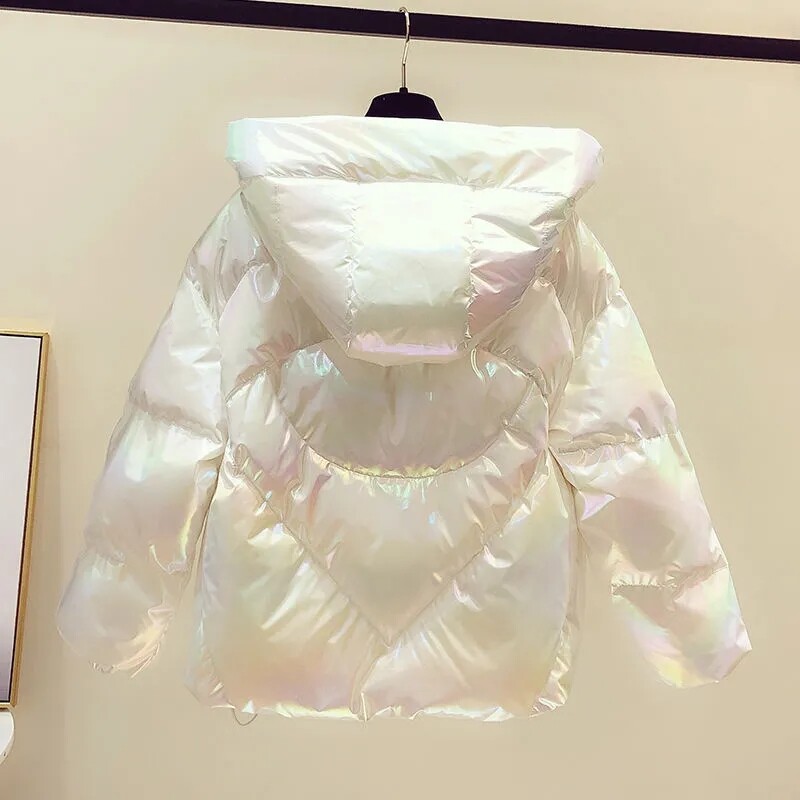 Nova sjajna kratka zimska jakna Ženska topla pamučna jakna s kapuljačom Parke Ženska široka gornja odjeća Korejski zimski kaput podstavljen pamukom