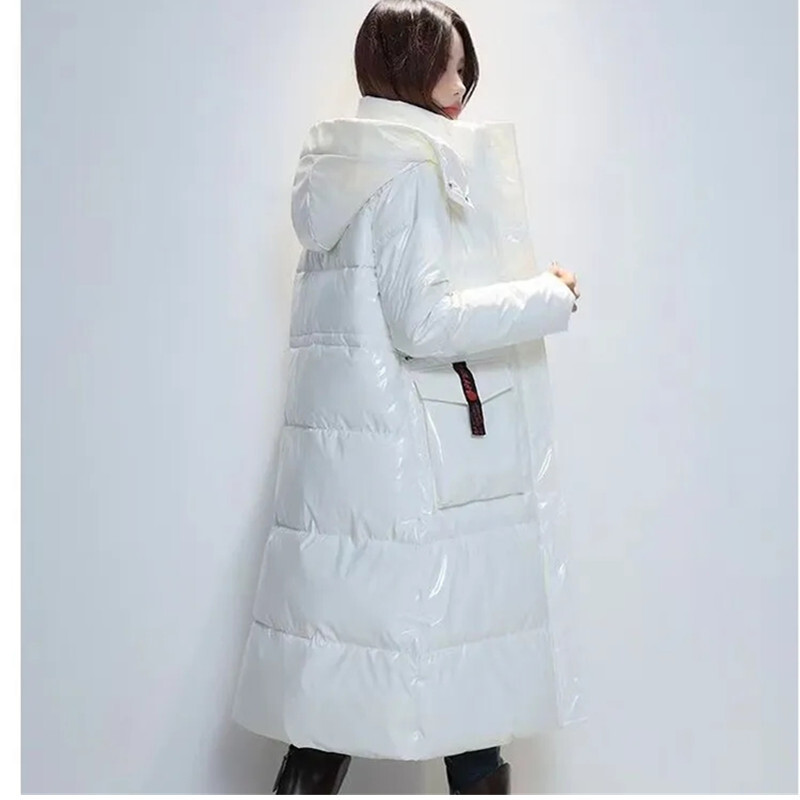 Χειμερινό γυαλιστερό μπουφάν χιονιού 2023 Νέα γυναικεία αδύνατα μπουφάν με κουκούλα από βαμβάκι Γυναικείο αντιανεμικό αδιάβροχο ζεστό πανωφόρι μακριά παρκά