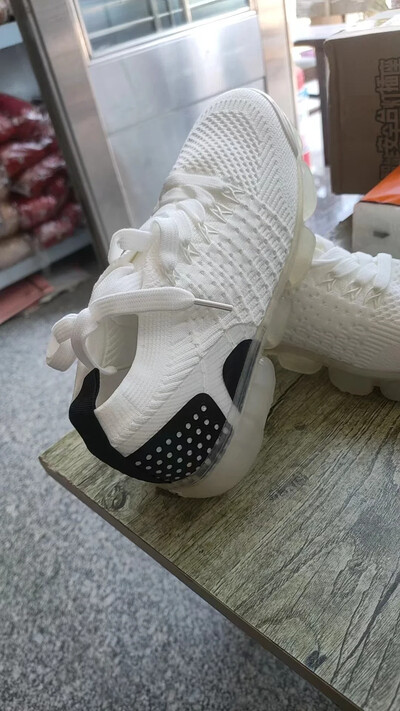 Naiste tossud Moodsad võrkkangast hingavad vabaajajalatsid naistele 2024Uue platvormiga spordijalatsid Mugavad libisemiskindlad jooksujalatsid