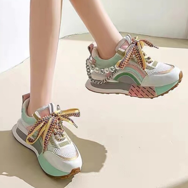 Jesenske nove ženske tenisice Modne mrežaste prozračne 2024 dugine boje na vezivanje biserni lanac Trendovski dizajn brenda Debeli potplat Zapatos