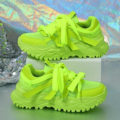 Proljetno zelene ležerne tenisice Debeli potplat Prozračne ženske tenisice Na vezanje 2024 Nova modna obuća za hodanje na otvorenom Par