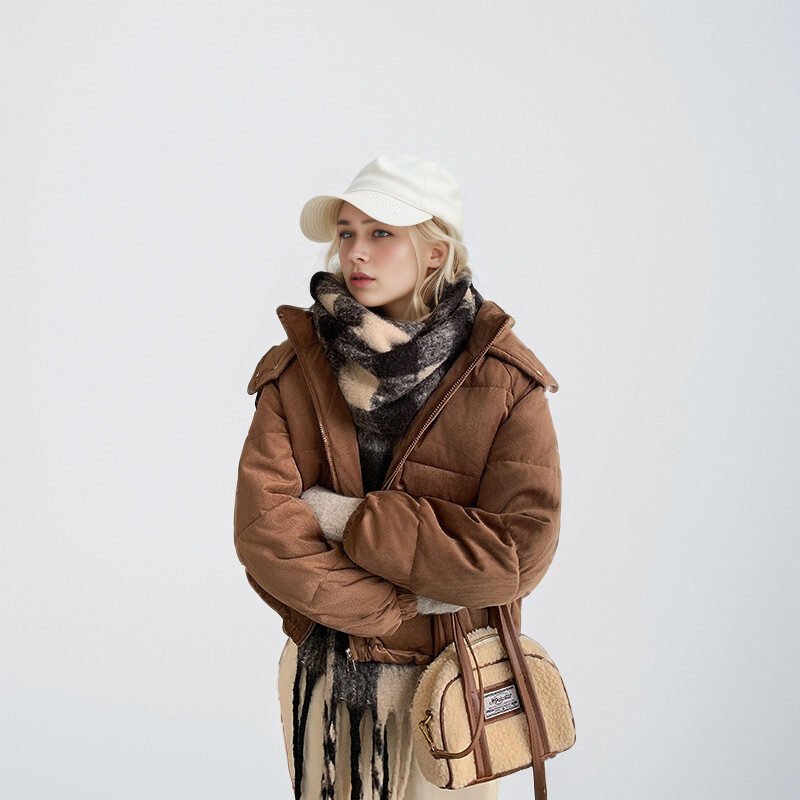 Tanak kratki topli kaput s kapuljačom Ženska gornja odjeća 2024. Nova zimska ženska ležerna pamučna jakna s kapuljačom Ženske gornje jakne čiste boje