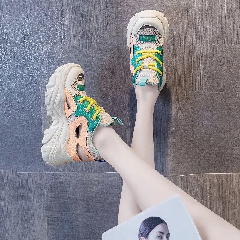 Nove ženske tenisice iz 2023. Proljetne šljokice Ležerne ženske cipele s visokom potpeticom na petu Pletene ženske vulkanizirane cipele