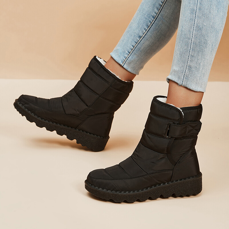 Vodootporne čizme za snijeg za žene 2023 Neklizajuće tople zimske cipele Ženske deblje plišane čizme s platformom Gležnjače Cipele podstavljene pamukom