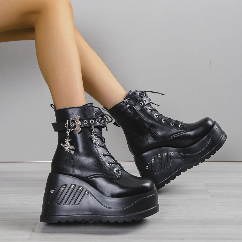 Nove čizme za žene 2024. Moda Hot Sale Punk Goth Platform Heels Ženske čizme na klin Ležerne Goth Punk Veličina 43 Ženske cipele