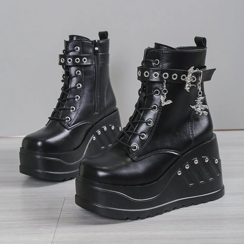 Nove čizme za žene 2024. Moda Hot Sale Punk Goth Platform Heels Ženske čizme na klin Ležerne Goth Punk Veličina 43 Ženske cipele