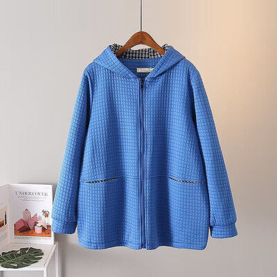 Suures suuruses naiste sügistalvine pikkade varrukatega vahvliga õhukihist kangast pusa ja paksu puuvillase kapuutsiga jope taskumantliga