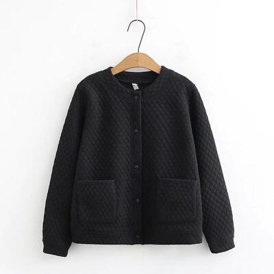 Suures suuruses naisterõivad Sping-mantel, paksendatud ühekihiline kinnitamata peeneruuduline tepitud nööpidega kardigan pikkade varrukatega jakk