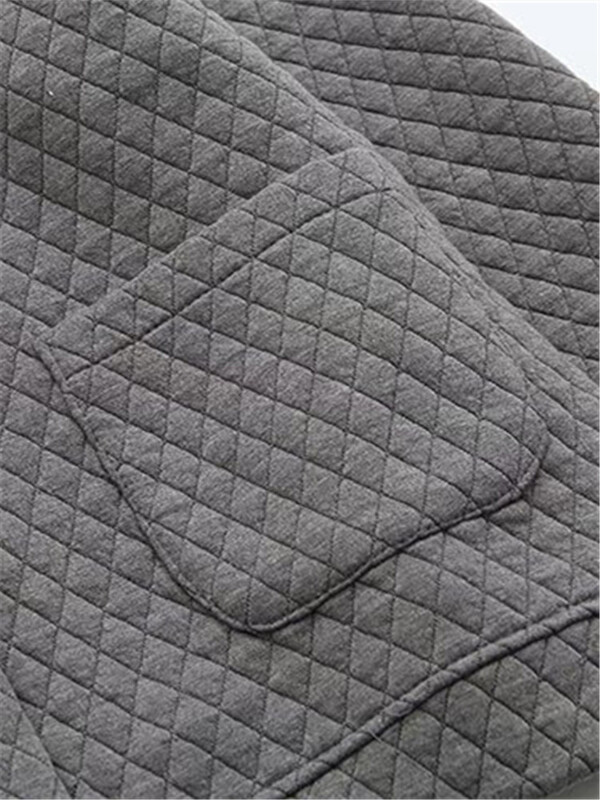 Suures suuruses naisterõivad Sping-mantel, paksendatud ühekihiline kinnitamata peeneruuduline tepitud nööpidega kardigan pikkade varrukatega jakk