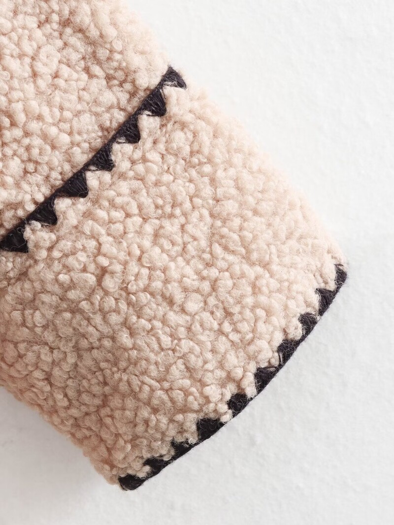 Ženska odjeća velikih veličina Vuneni kaput Kovrčavi plišani modni kardigan dugih rukava s crnim potezima na džepovima i odjeći