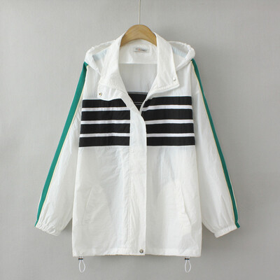 Jakna veće veličine za žene 2023. proljeće ljeto na pruge s kapuljačom za zaštitu od sunca Široka vanjska odjeća Prevelika odjeća za obline F11-3603