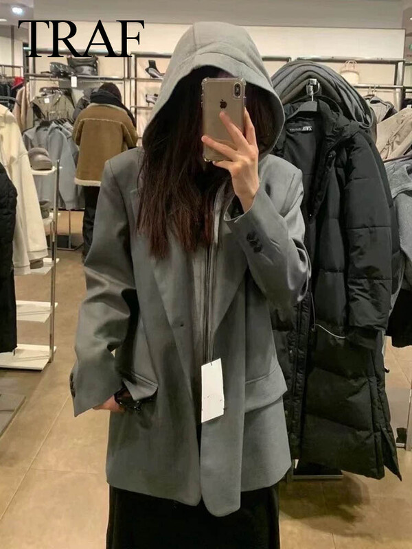 TRAF 2024 Ženske ležerne jakne dugih rukava s kapuljačom i spojenim džepovima Jednobojna lažna dvodijelna ženska modna vintage majica Chic jakna