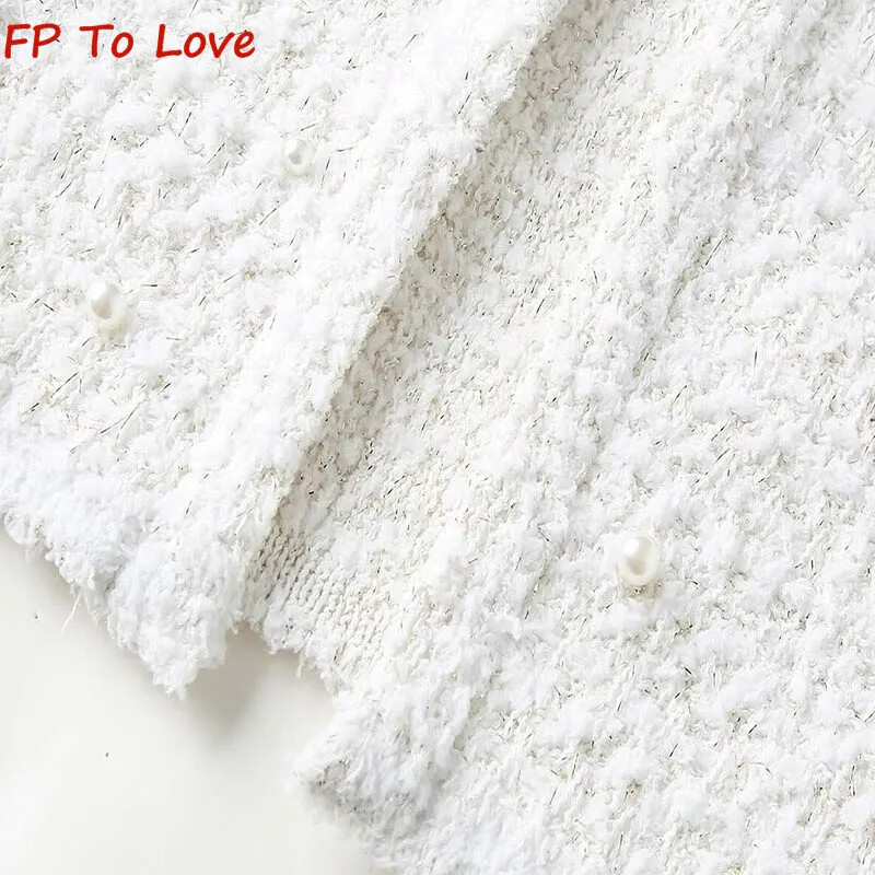 Άνοιξη 2024 Πλεκτό μπουφάν με μαργαριτάρια PB&ZA Γυναικείο λευκό στρογγυλό λαιμόκοψη κομψή ζακέτα 4331007