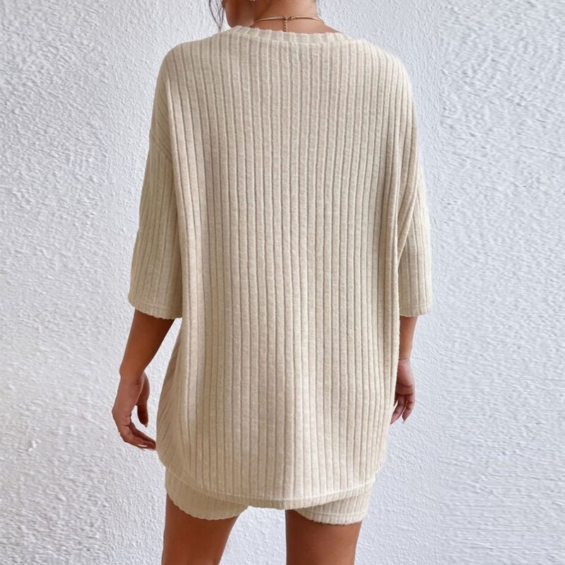 Žensko modno ležerno odijelo za ljetni odmor 2024. Jednobojno odijelo s kratkim rukavima i gornjim dijelovima s O izrezom Dvodijelni kompleti kućne odjeće