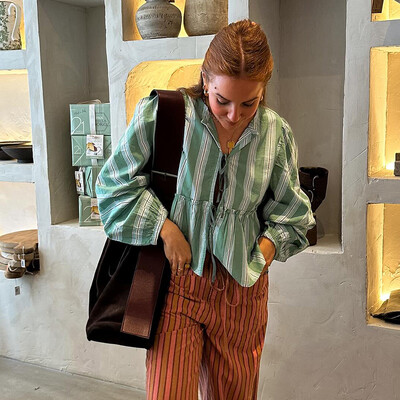 Ležerne prugaste košulje Kompleti kratkih hlača za žene Bluze s lanternastim rukavima na vezanje Široke kratke hlače Ljeto 2024. Lady Chic Set od 2 komada