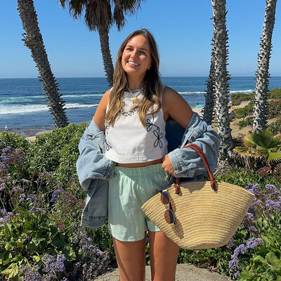 Ležerne prugaste košulje Kompleti kratkih hlača za žene Bluze s lanternastim rukavima na vezanje Široke kratke hlače Ljeto 2024. Lady Chic Set od 2 komada