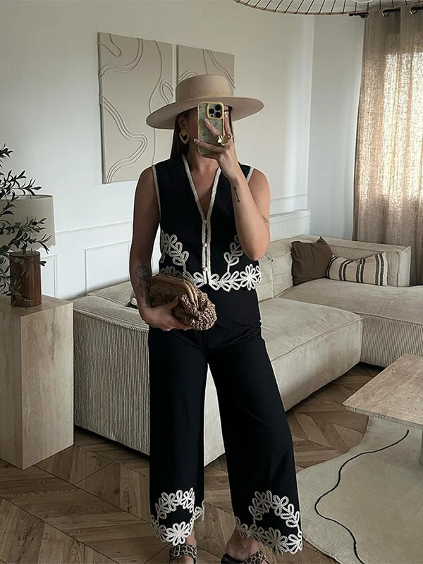 Novo modno odijelo s oštrim prslukom s kontrastnim printom i elegantnim ženskim majicama bez rukava s V izrezom Komplet hlača širokih nogavica Elegantna ženska odjeća