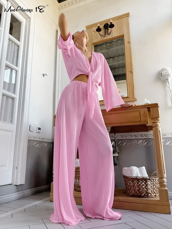 Mnealways18 Dvodijelne plisirane široke ženske hlače za odmor, ružičaste košulje s križnim V-izrezom i plisirane hlače, jesen 2024., dame
